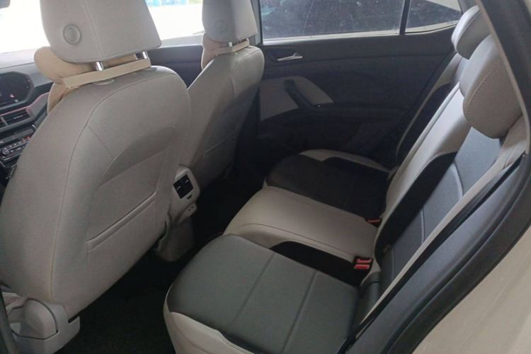 Used Volkswagen Tacqua 2020 280TSI DSG EnjoyPro Interior 5