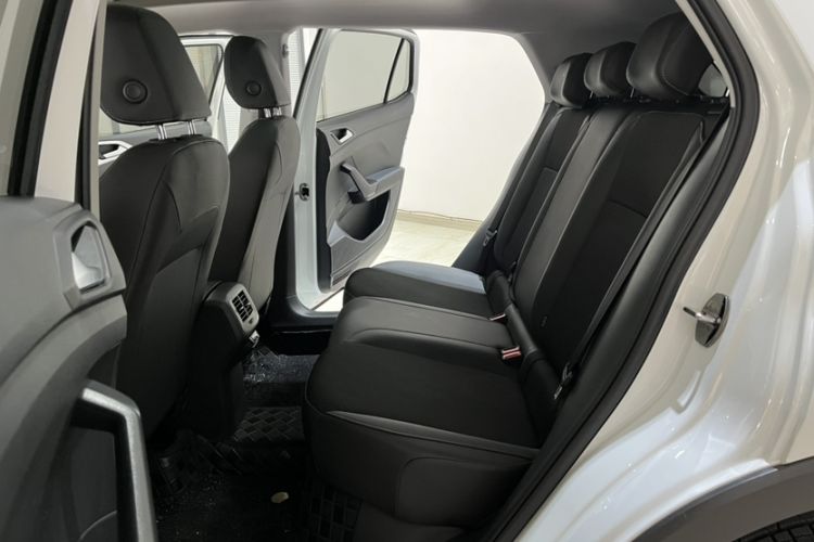Used Volkswagen Tacqua 2020 280TSI DSG R-Line Interior 6