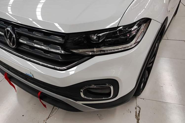 Used Volkswagen Tacqua 2020 1.5L Automatic Yue Left Front Headlight