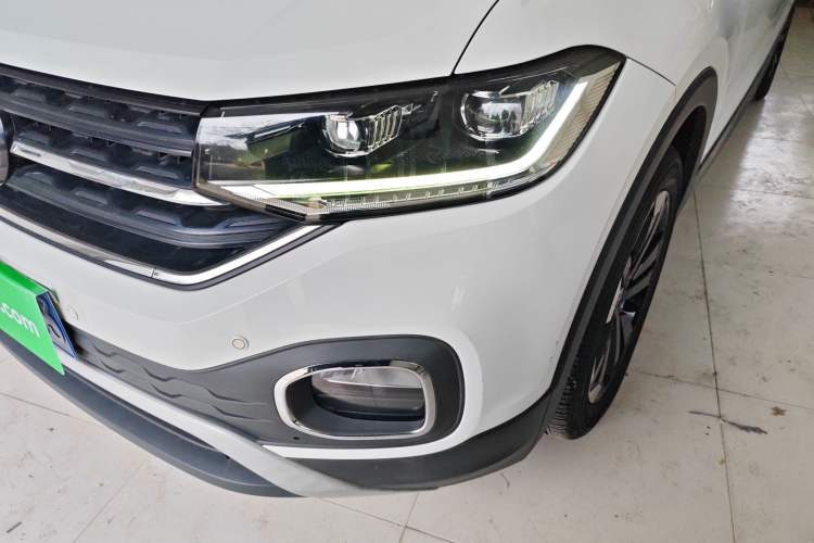 Used Volkswagen Tacqua 2020 1.5L Automatic Yue Left Front Headlight