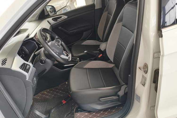 Used Volkswagen Tacqua 2020 280TSI DSG EnjoyPro Left Front Seat