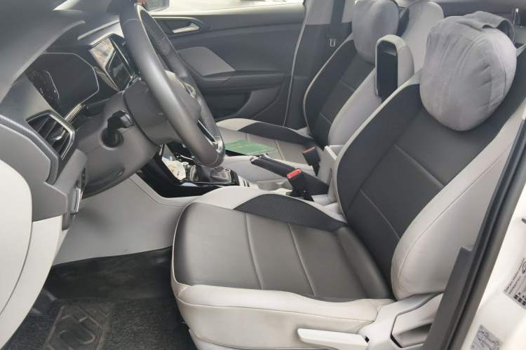 Used Volkswagen Tacqua 2020 280TSI DSG EnjoyPro Left Front Seat