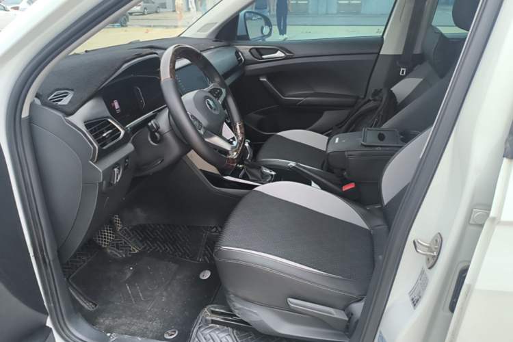 Used Volkswagen Tacqua 2020 1.5L Automatic Yue Left Front Seat