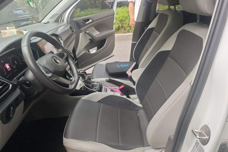 Used Volkswagen Tacqua 2020 280TSI Starry Limited Edition Left Front Seat
