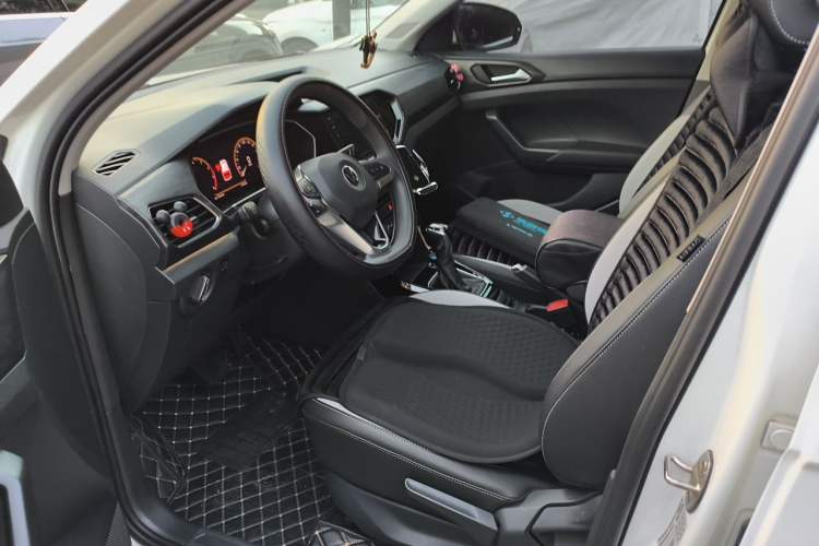 Used Volkswagen Tacqua 2020 1.5L Automatic Yue Left Front Seat