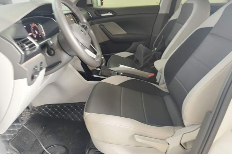 Used Volkswagen Tacqua 2020 280TSI DSG EnjoyPro Left Front Seat