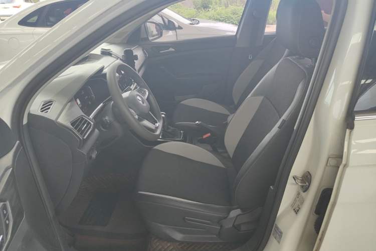 Used Volkswagen Tacqua 2020 1.5L Automatic Yue Left Front Seat