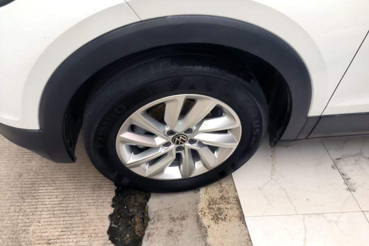 Used Volkswagen Tacqua 2020 1.5L Automatic Shang Left Front Wheel Hub