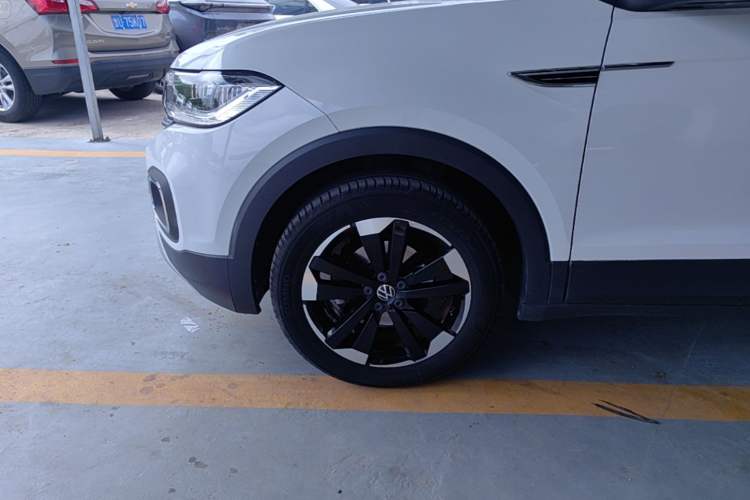 Used Volkswagen Tacqua 2020 1.5L Automatic Yue Left Front Wheel Hub