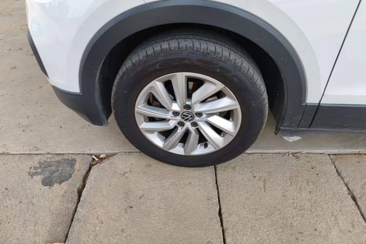Used Volkswagen Tacqua 2020 1.5L Automatic Shang Left Front Wheel Hub