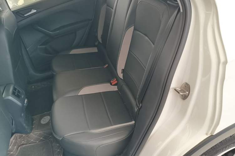 Used Volkswagen Tacqua 2020 280TSI DSG EnjoyPro Left Rear Seat