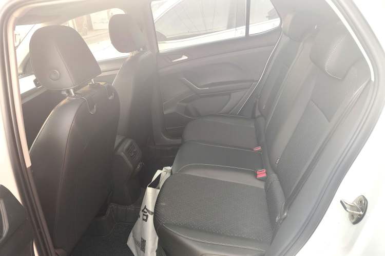 Used Volkswagen Tacqua 2020 1.5L Automatic Yue Left Rear Seat