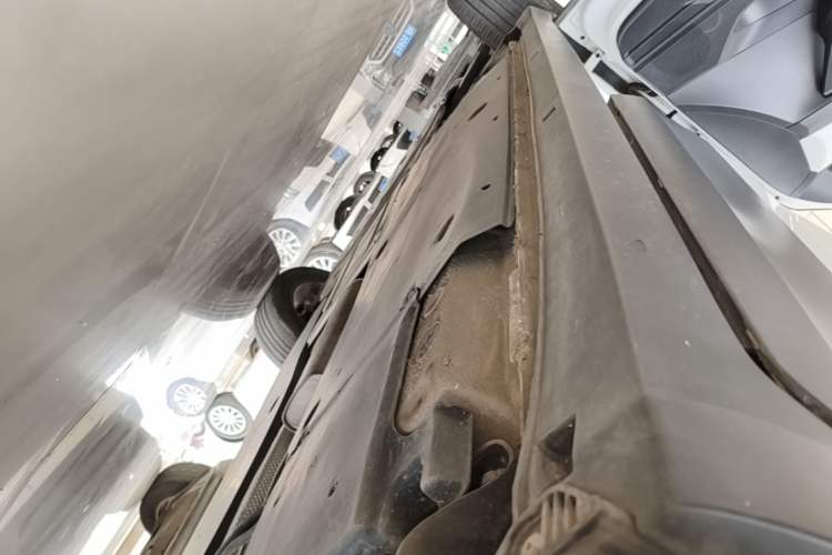 Used Volkswagen Tacqua 2020 280TSI DSG EnjoyPro Left Side Sill