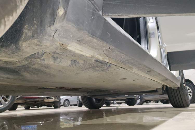 Used Volkswagen Tacqua 2020 1.5L Automatic Yue Left Side Sill