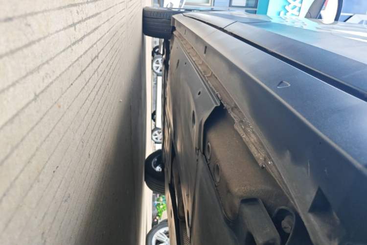 Used Volkswagen Tacqua 2020 1.5L Automatic Yue Left Side Sill