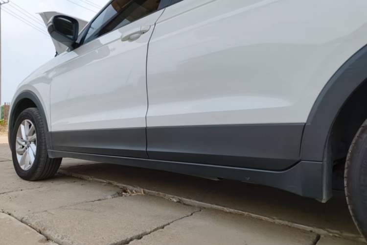 Used Volkswagen Tacqua 2020 1.5L Automatic Shang Left Side Sill
