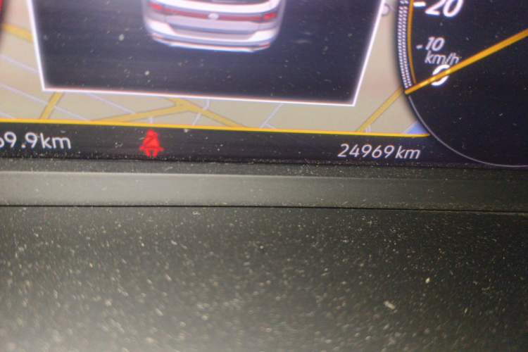 Used Volkswagen Tacqua 2020 1.5L Automatic R-Line Odometer Close Up