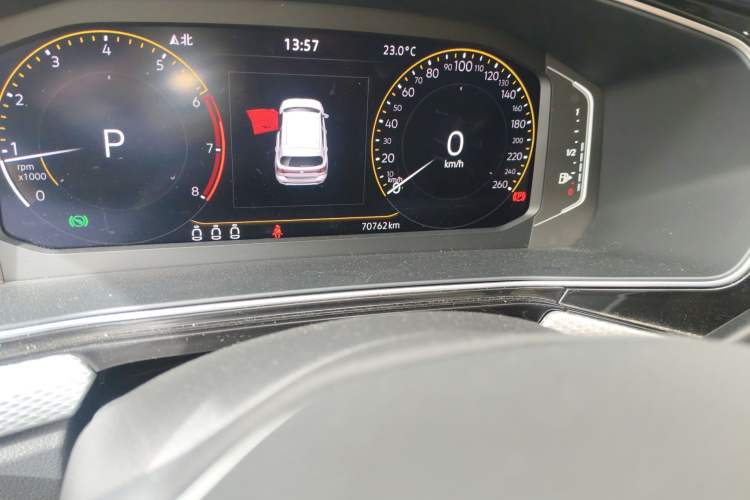 Used Volkswagen Tacqua 2020 1.5L Automatic Yue Odometer Close Up