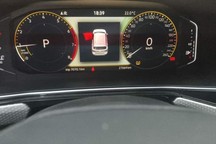 Used Volkswagen Tacqua 2020 1.5L Automatic Yue Odometer Close Up
