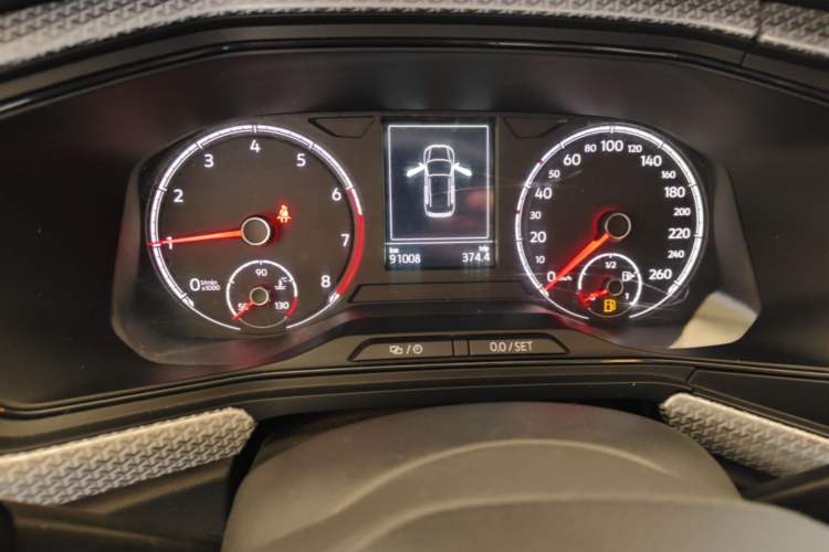 Used Volkswagen Tacqua 2020 1.5L Automatic Shang Odometer Close Up