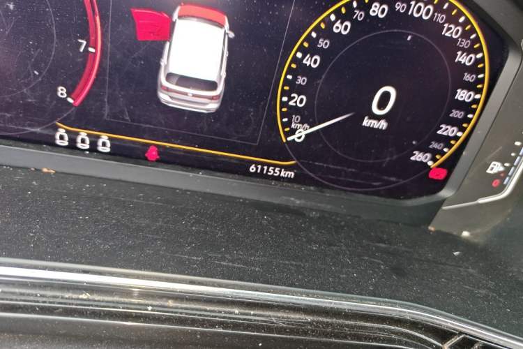 Used Volkswagen Tacqua 2020 1.5L Automatic Yue Odometer Close Up