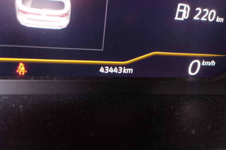 Used Volkswagen Tacqua 2020 1.5L Automatic Yue Odometer Close Up