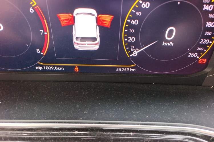 Used Volkswagen Tacqua 2020 280TSI DSG EnjoyPro Odometer Close Up