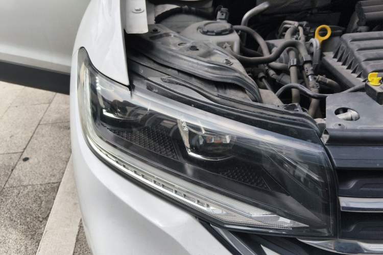 Used Volkswagen Tacqua 2020 280TSI DSG EnjoyPro Right Front Headlight