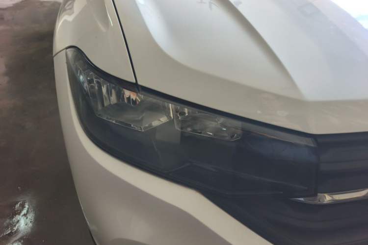 Used Volkswagen Tacqua 2020 1.5L Automatic Shang Right Front Headlight