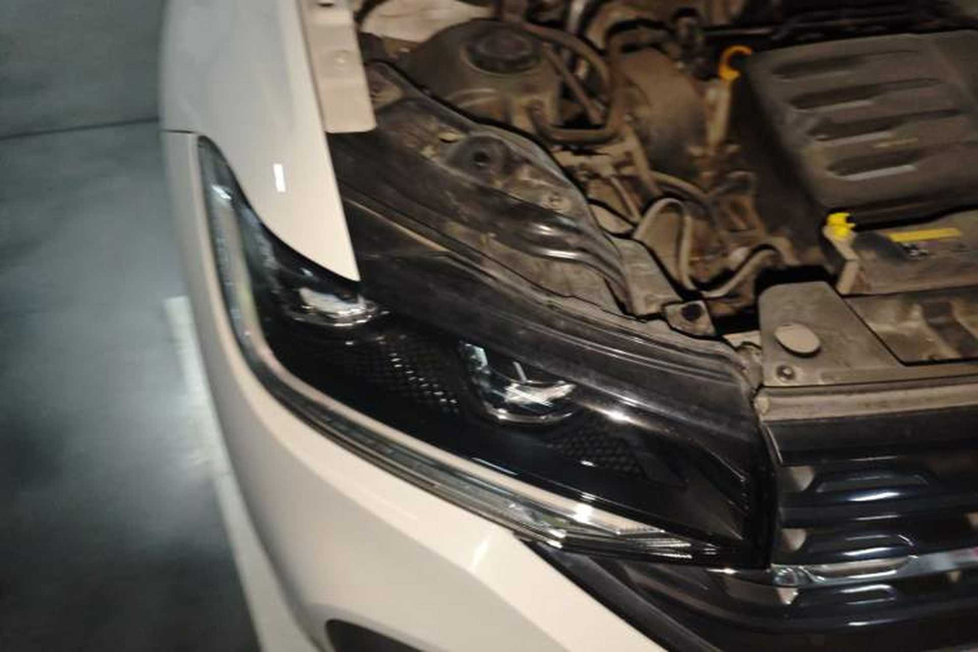 Used Volkswagen Tacqua 2020 1.5L Automatic Yue Right Front Headlight
