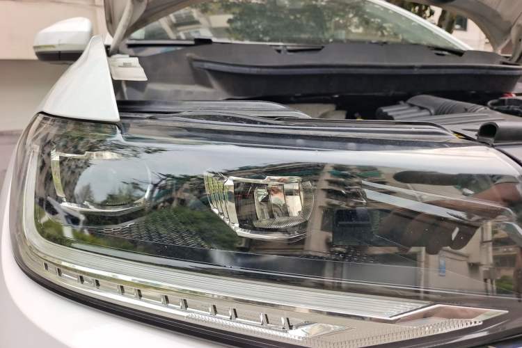 Used Volkswagen Tacqua 2020 280TSI DSG EnjoyPro Right Front Headlight
