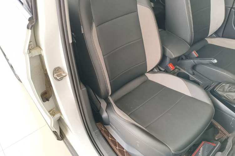 Used Volkswagen Tacqua 2020 280TSI DSG EnjoyPro Right Front Seat