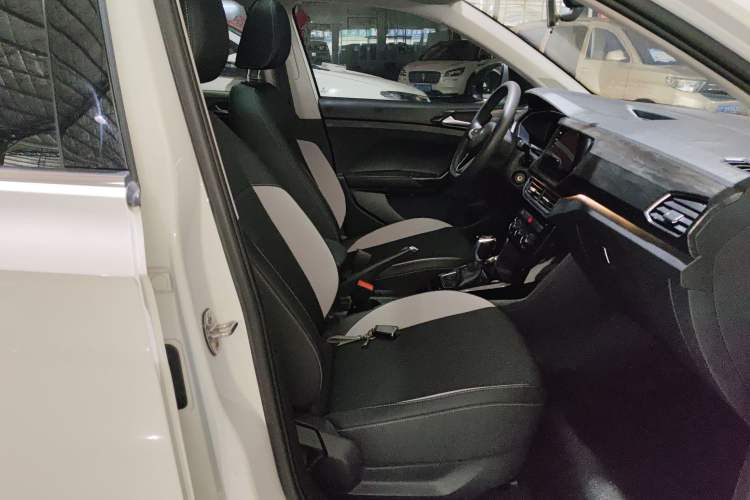 Used Volkswagen Tacqua 2020 1.5L Automatic Yue Right Front Seat