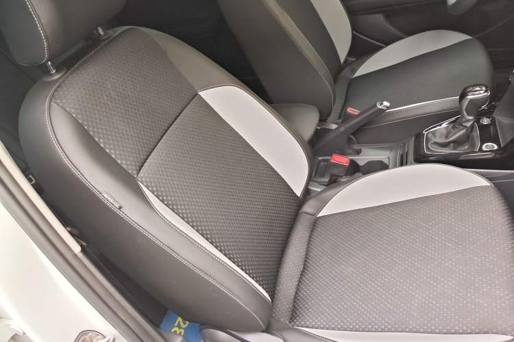 Used Volkswagen Tacqua 2020 280TSI DSG R-Line Right Front Seat