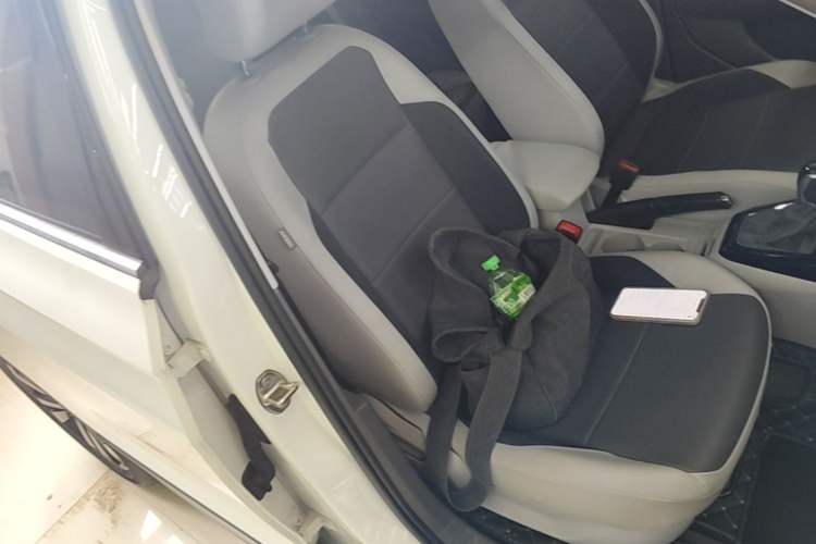 Used Volkswagen Tacqua 2020 280TSI DSG EnjoyPro Right Front Seat