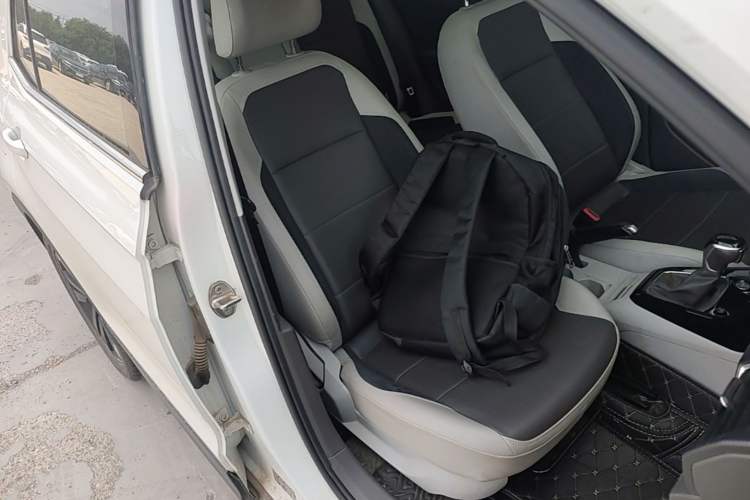 Used Volkswagen Tacqua 2020 280TSI DSG EnjoyPro Right Front Seat