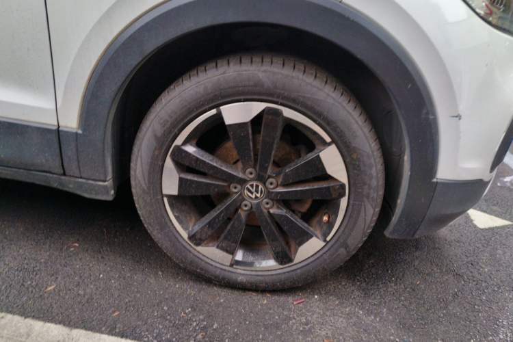 Used Volkswagen Tacqua 2020 1.5L Automatic Yue Right Front Wheel Hub