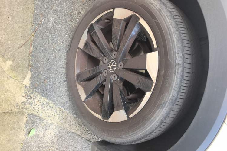 Used Volkswagen Tacqua 2020 1.5L Automatic Yue Right Front Wheel Hub