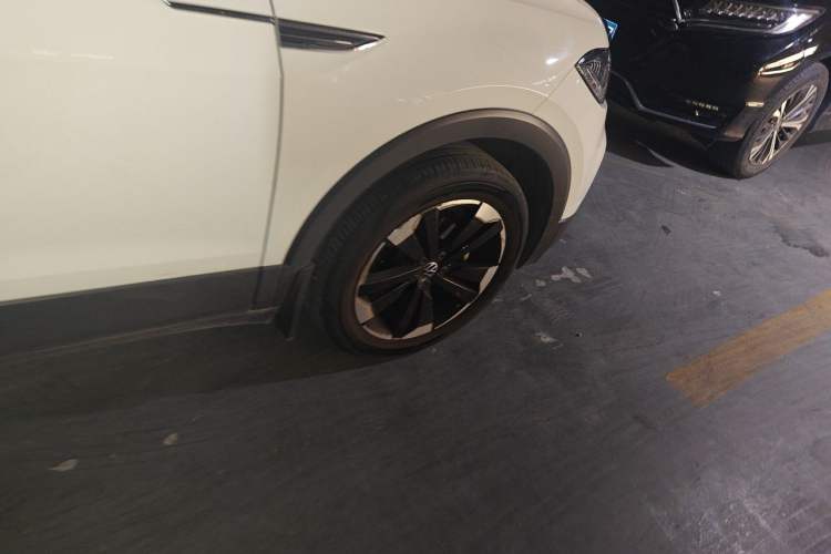 Used Volkswagen Tacqua 2020 1.5L Automatic Yue Right Front Wheel Hub