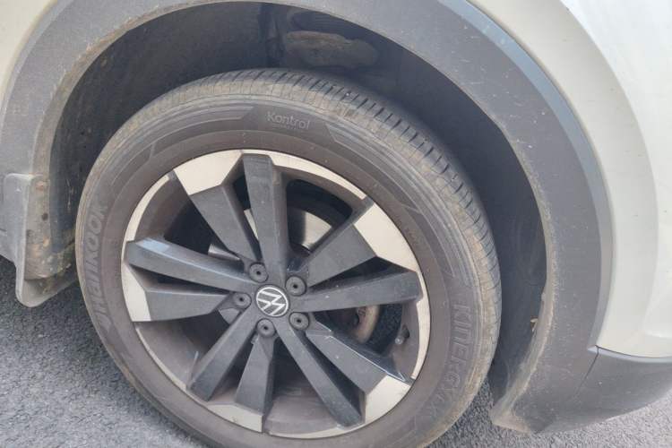 Used Volkswagen Tacqua 2020 1.5L Automatic Yue Right Front Wheel Hub