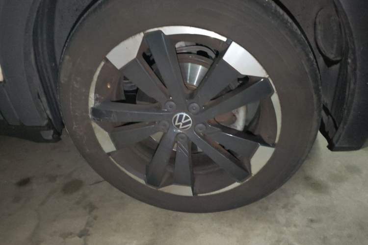 Used Volkswagen Tacqua 2020 1.5L Automatic Yue Right Front Wheel Hub