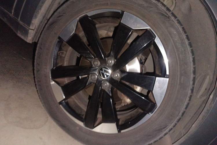 Used Volkswagen Tacqua 2020 1.5L Automatic Yue Right Front Wheel Hub