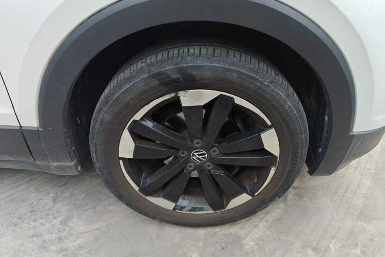 Used Volkswagen Tacqua 2020 1.5L Automatic Yue Right Front Wheel Hub