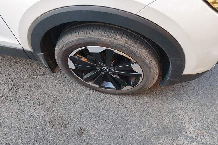 Used Volkswagen Tacqua 2020 1.5L Automatic Yue Right Front Wheel Hub