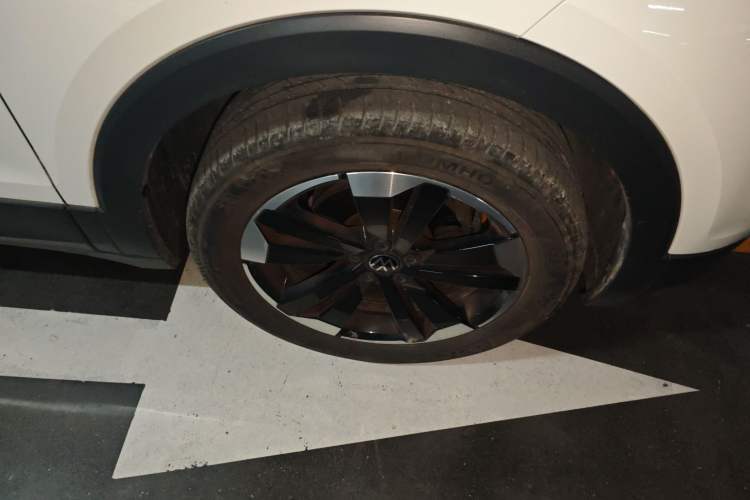 Used Volkswagen Tacqua 2020 1.5L Automatic Yue Right Front Wheel Hub
