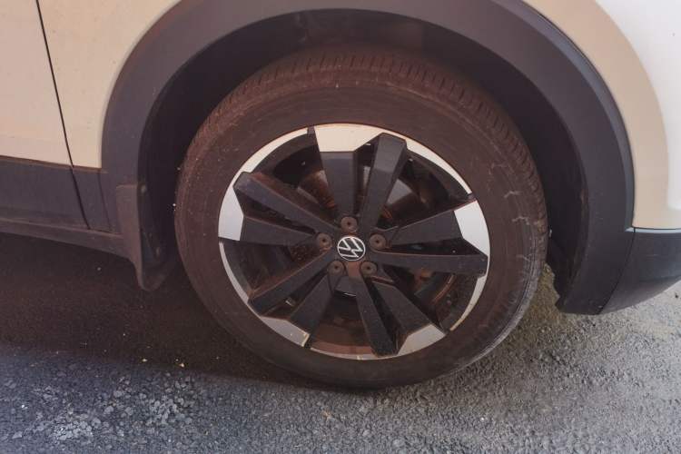 Used Volkswagen Tacqua 2020 1.5L Automatic Yue Right Front Wheel Hub