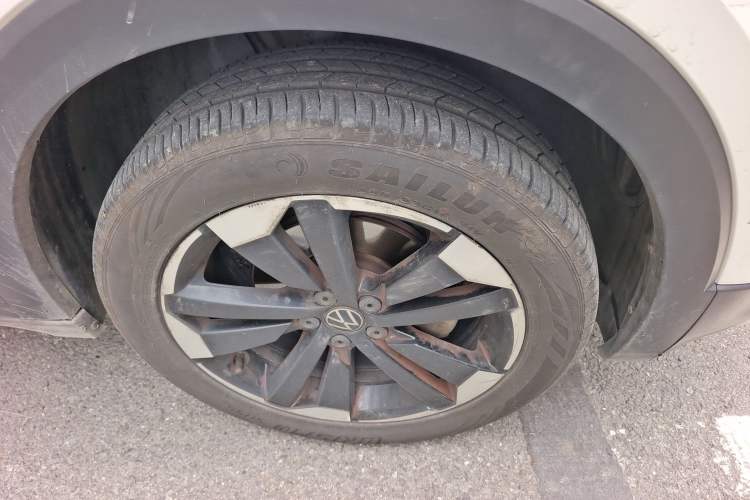 Used Volkswagen Tacqua 2020 280TSI DSG EnjoyPro Right Front Wheel Hub