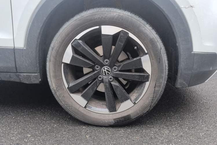 Used Volkswagen Tacqua 2020 1.5L Automatic Yue Right Front Wheel Hub