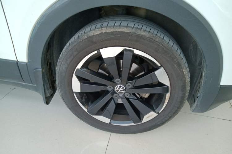 Used Volkswagen Tacqua 2020 1.5L Automatic Yue Right Front Wheel Hub