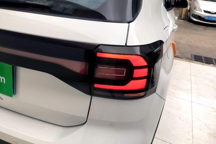 Used Volkswagen Tacqua 2020 1.5L Automatic Shang Right Rear Taillight